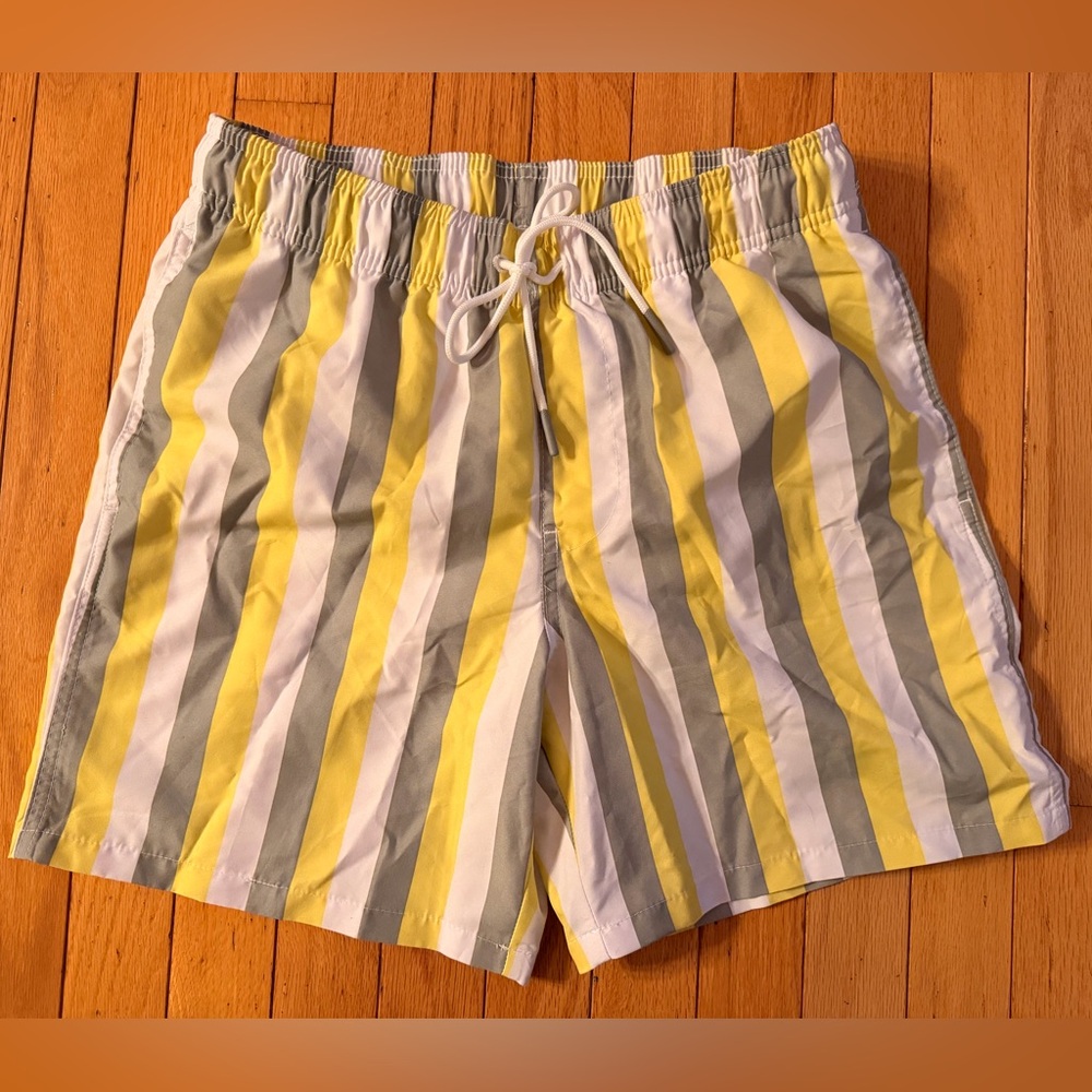 Goodfellow & Co men’s Striped Yellow Gray Men's Swim Shorts size small
